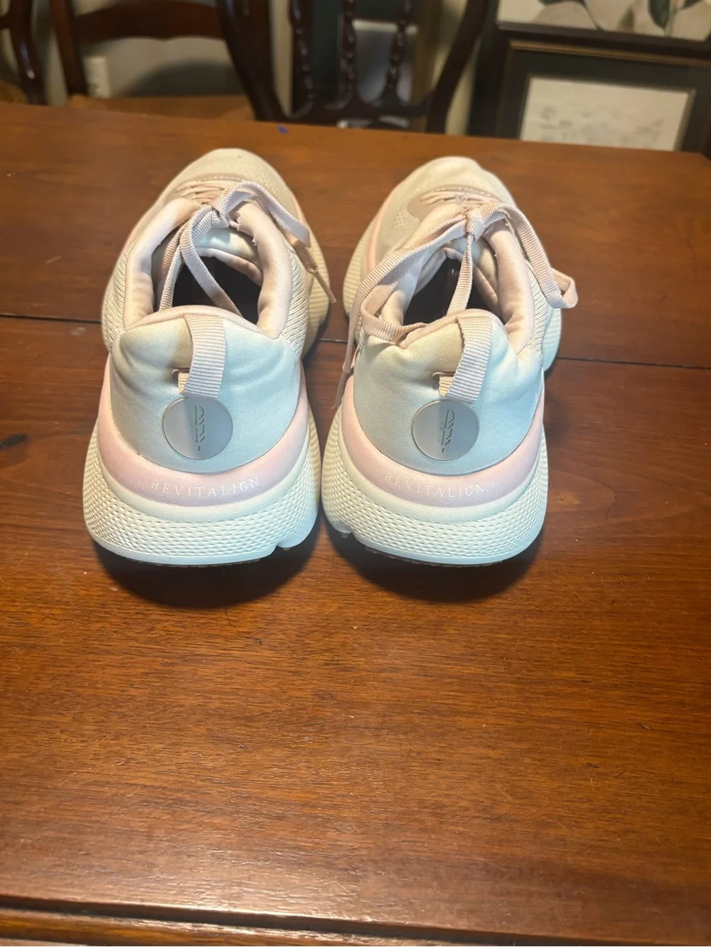 Revitalign Women’s Gaia Orthotic Walking Sneakers Sand Shell/Beige/Pink Size 9